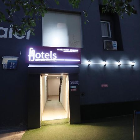 Hotel Noida Grand Sec 58 Esterno foto